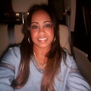 Meet your Posher, Yanilda